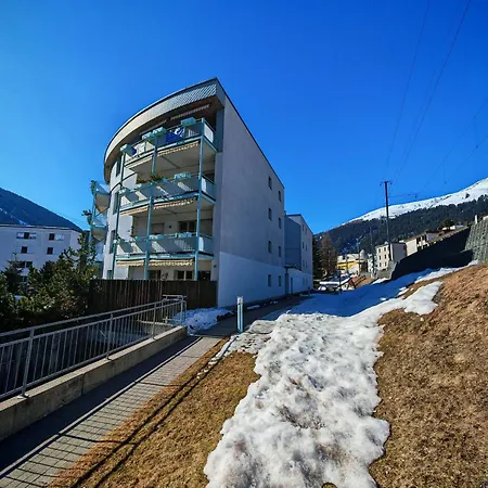 2 60m2 An Der Talstation Jakobshorn Neben Wander- Und Mountainbikeparadise *