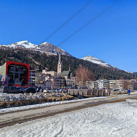 2 60m2 An Der Talstation Jakobshorn Neben Wander- Und Mountainbikeparadise